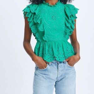 LOVE THE LABEL
Kelly Green Women’s Size Small Lea Top